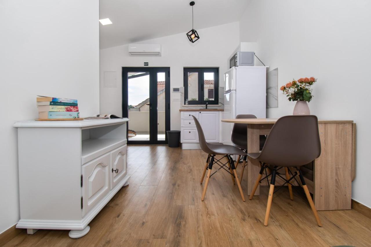 Apartmani Monika 자보리치 외부 사진
