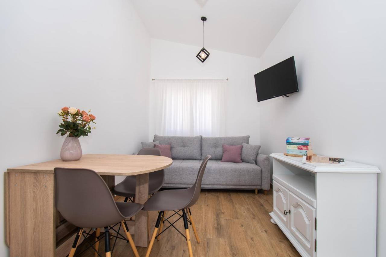 Apartmani Monika 자보리치 외부 사진