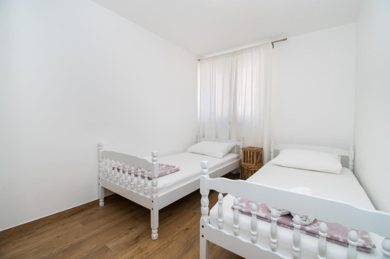 Apartmani Monika 자보리치 외부 사진