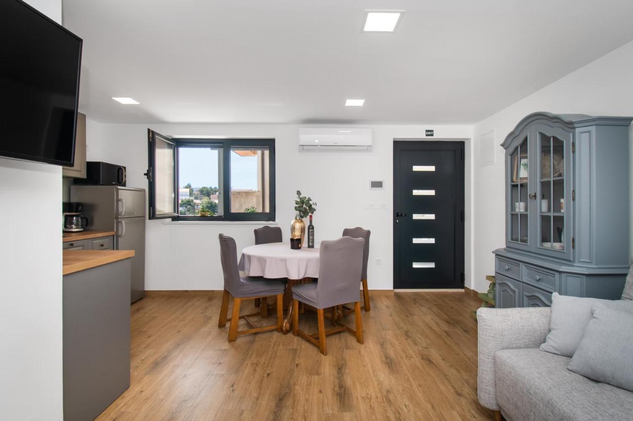 Apartmani Monika 자보리치 외부 사진